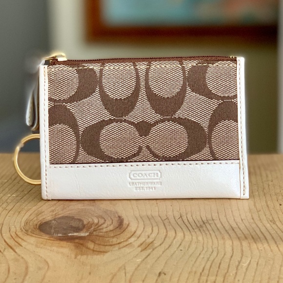 Coach Handbags - Coach keychain wallet card holder